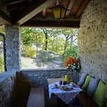 Stunning With Pool, Jacuzzi&wonderful View Apecchio