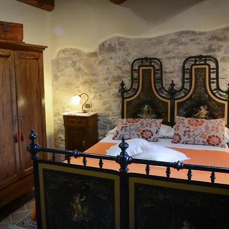 Вилла Stunning With Pool, Jacuzzi And Wonderful View Apecchio